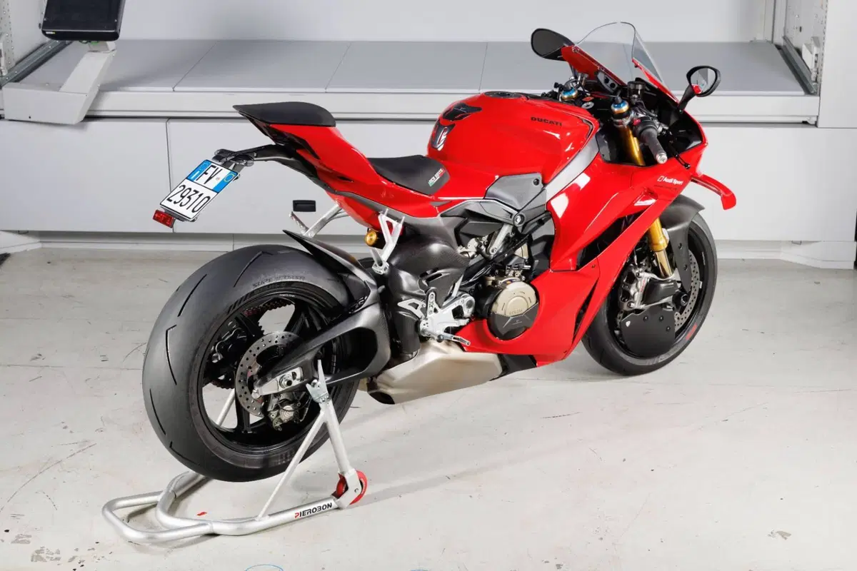 Ducati Panigale V4 S (2025 - 26) (9)