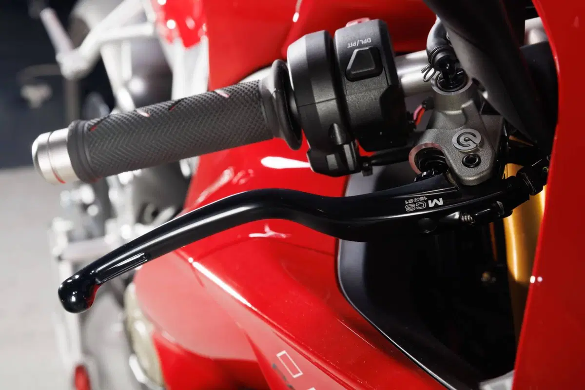 Ducati Panigale V4 S (2025 - 26) (10)