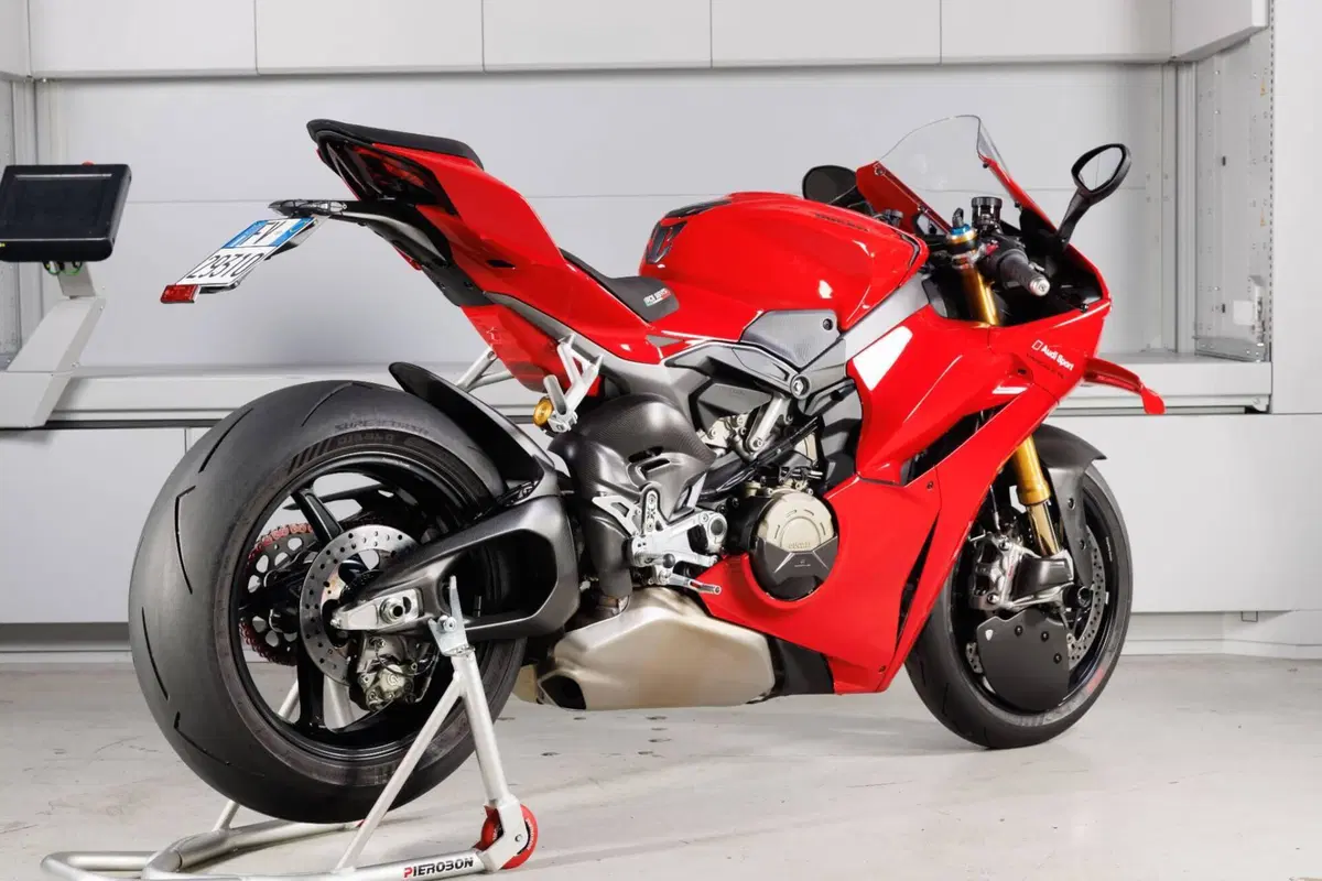 Ducati Panigale V4 S (2025 - 26) (20)
