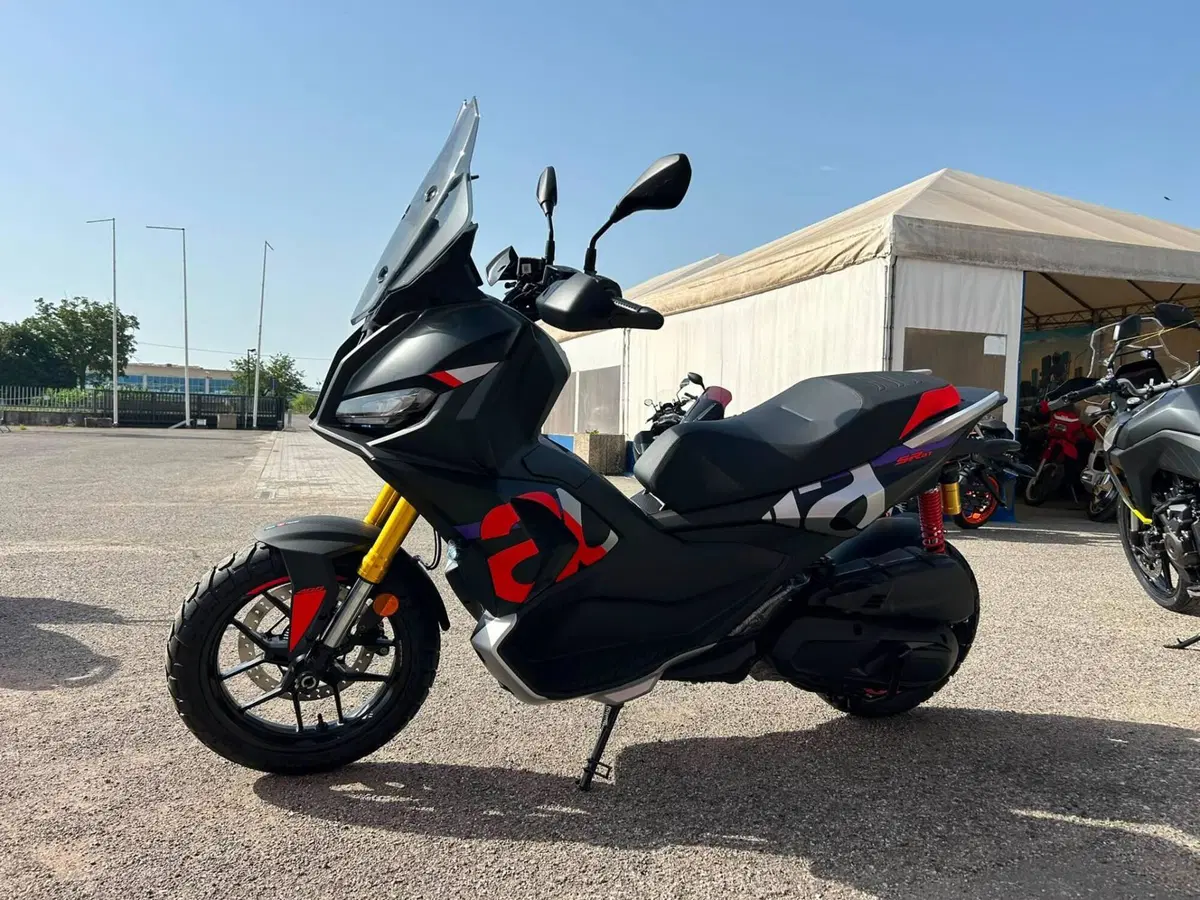 Aprilia SR GT 400 Rally Replica (2026) (4)