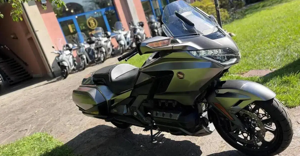 Honda Gold Wing 1800 Bagger &egrave; l'usato del giorno che vi far&agrave; scordare l'auto