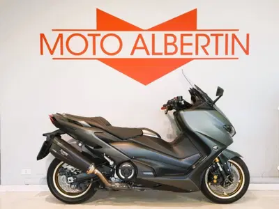 Yamaha T-Max 560 Tech Max (2021) usata