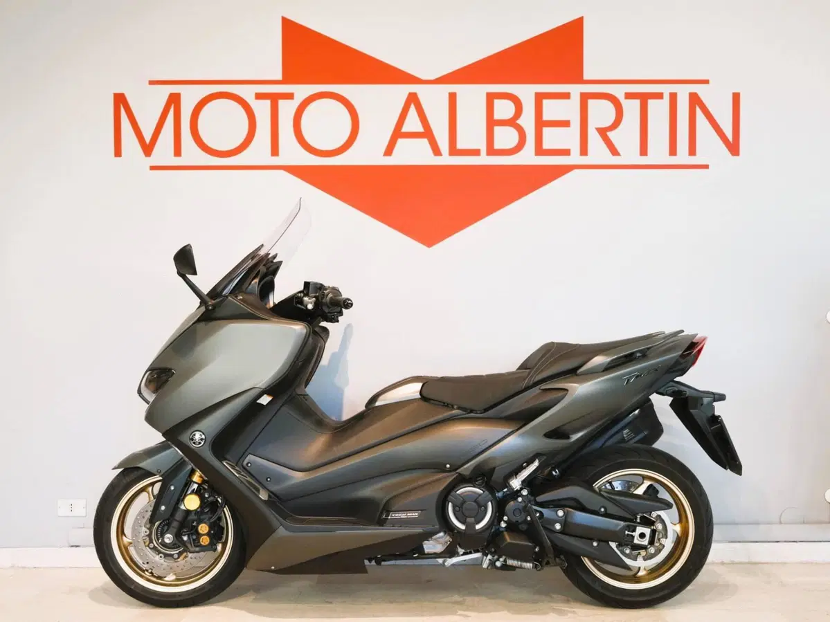 Yamaha T-Max 560 Tech Max (2021) (2)