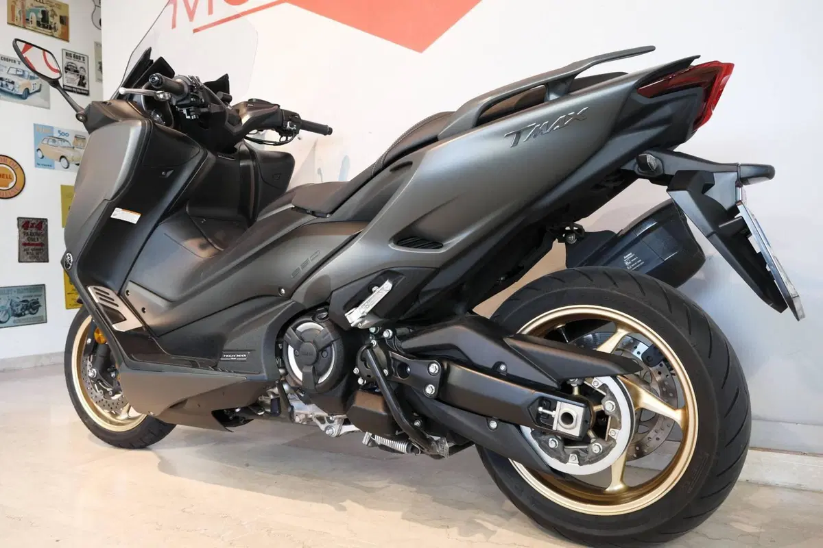 Yamaha T-Max 560 Tech Max (2021) (3)