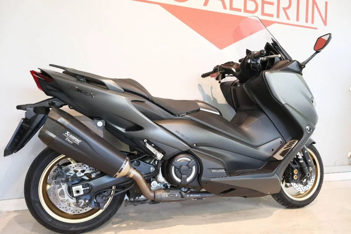 Yamaha T-Max 560 Tech Max (2021) (7)