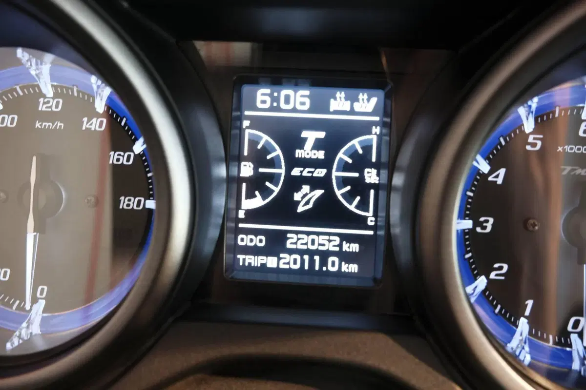 Yamaha T-Max 560 Tech Max (2021) (8)