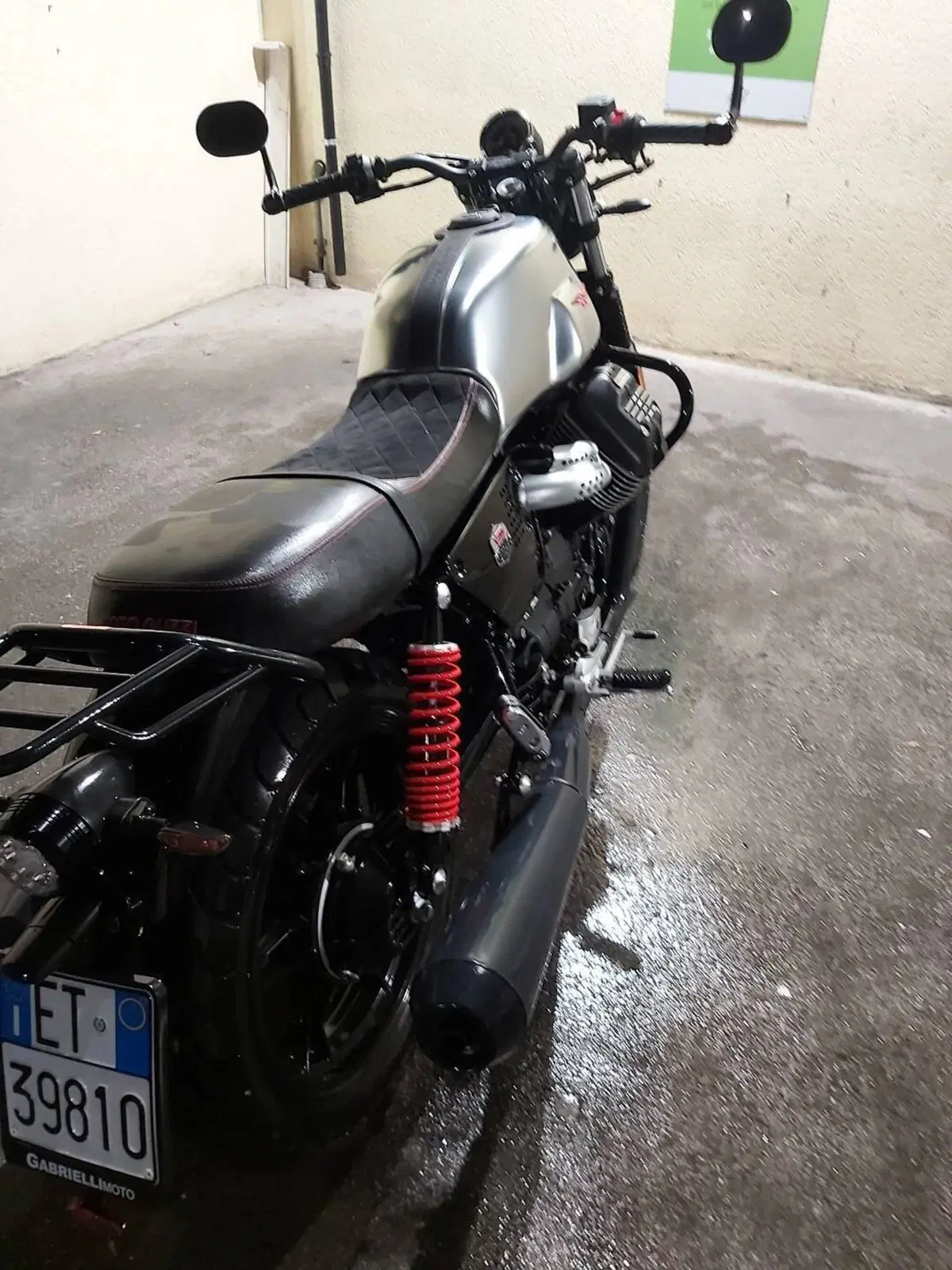 Moto Guzzi V7 III Stone S (2020) (7)