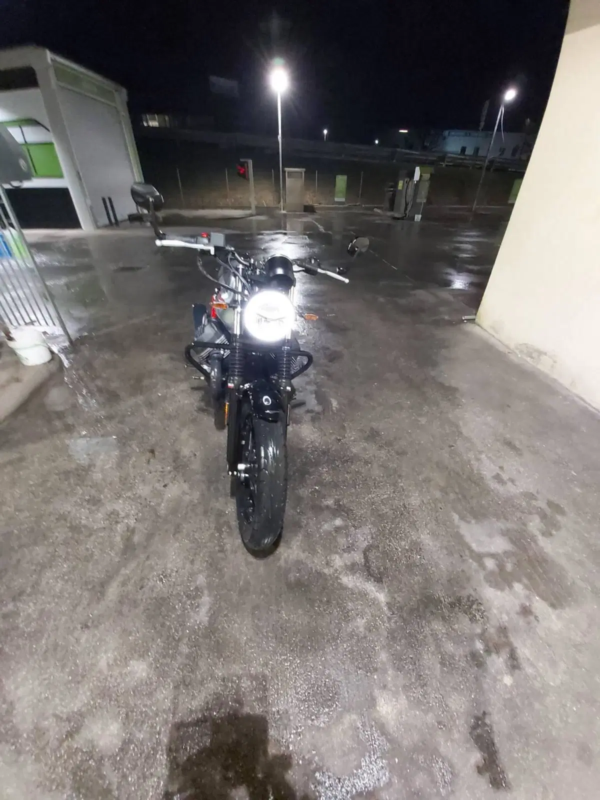 Moto Guzzi V7 III Stone S (2020) (9)
