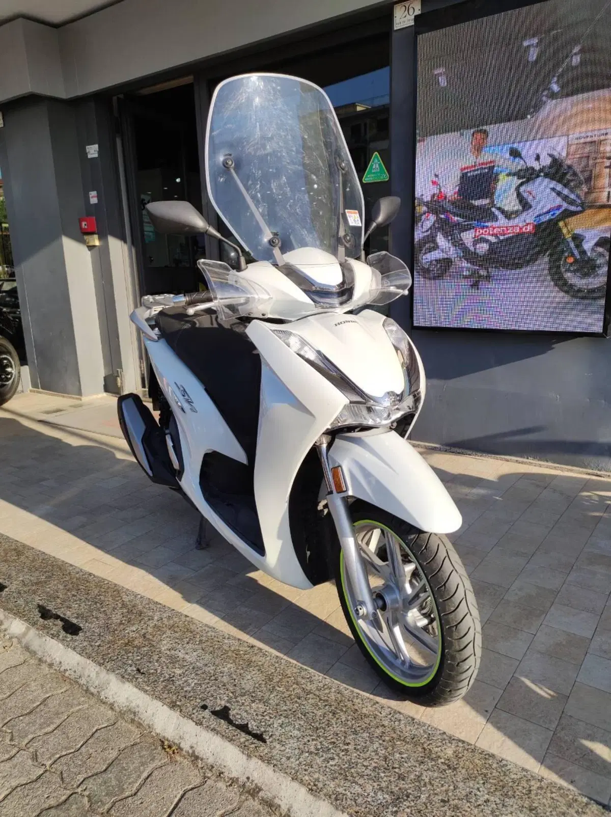 Honda SH 350 (2021 - 24) (2)
