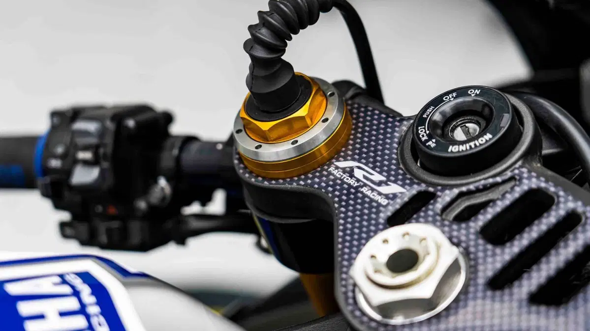Yamaha YZF R1 M (2015 - 16) (14)