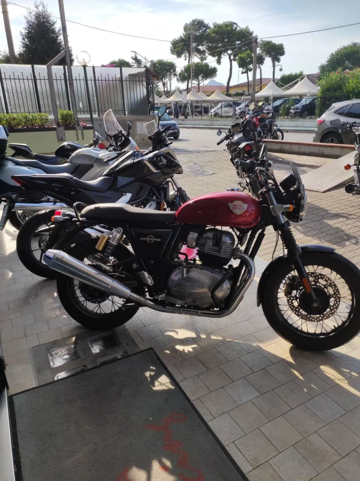 Royal Enfield Interceptor 650 (2021 - 26) (3)