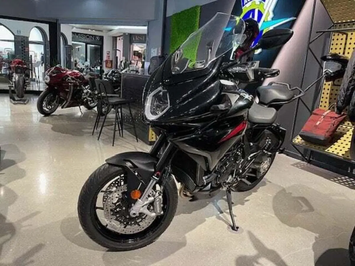 MV Agusta Turismo Veloce 800 R (2023 - 26) (3)