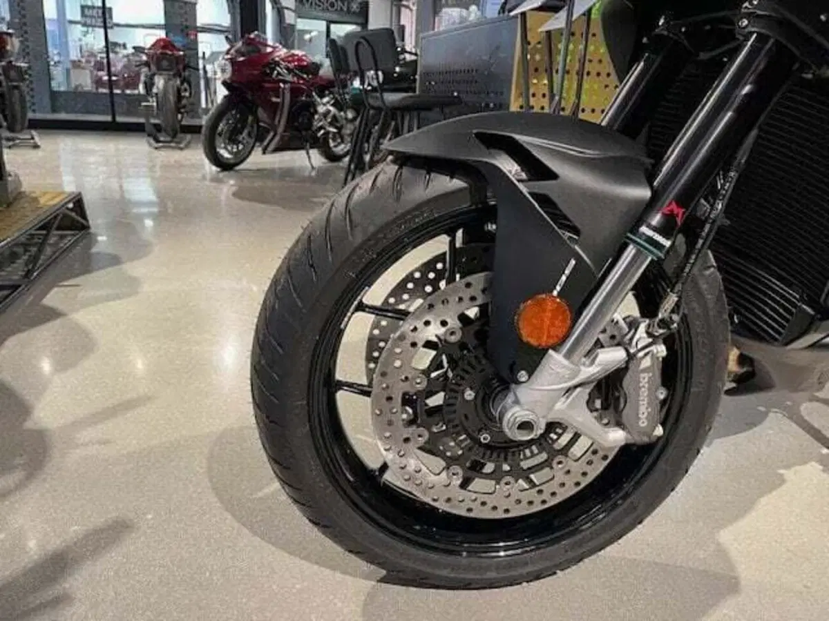 MV Agusta Turismo Veloce 800 R (2023 - 26) (5)
