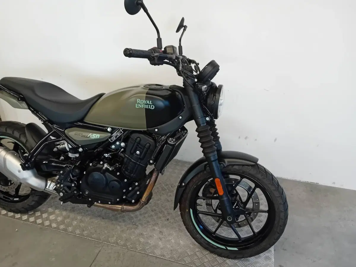 Royal Enfield Guerrilla 450 (2024 - 26) (7)
