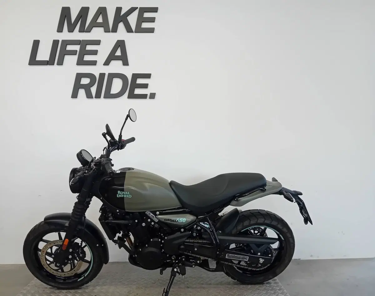 Royal Enfield Guerrilla 450 (2024 - 26) (2)