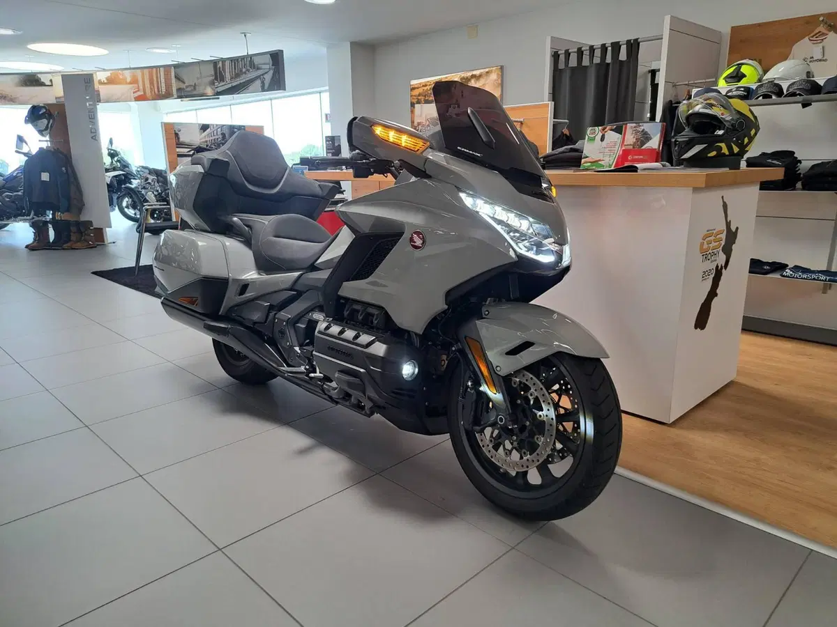 Honda GL 1800 Gold Wing Tour (2025 - 26) (2)