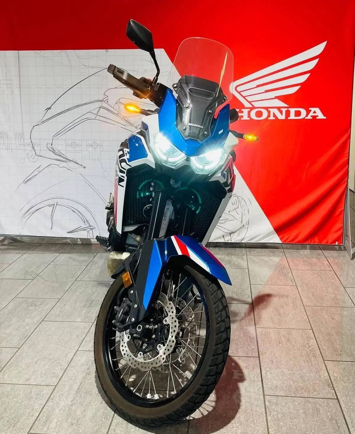 Honda Africa Twin CRF 1100L DCT (2022 - 23) (6)