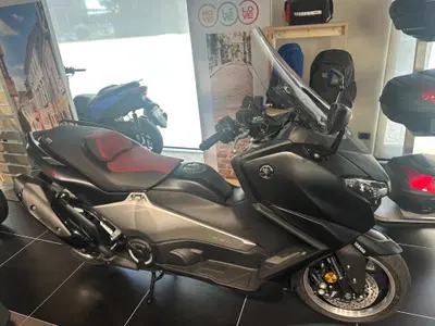 Yamaha T-Max 560 25th Anniversary (2026) usata