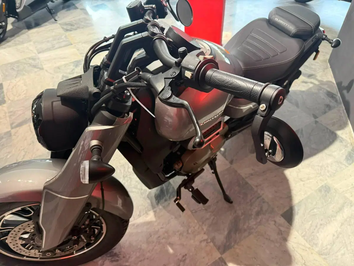 QJ Motor SRV 400 VS (2026) (2)