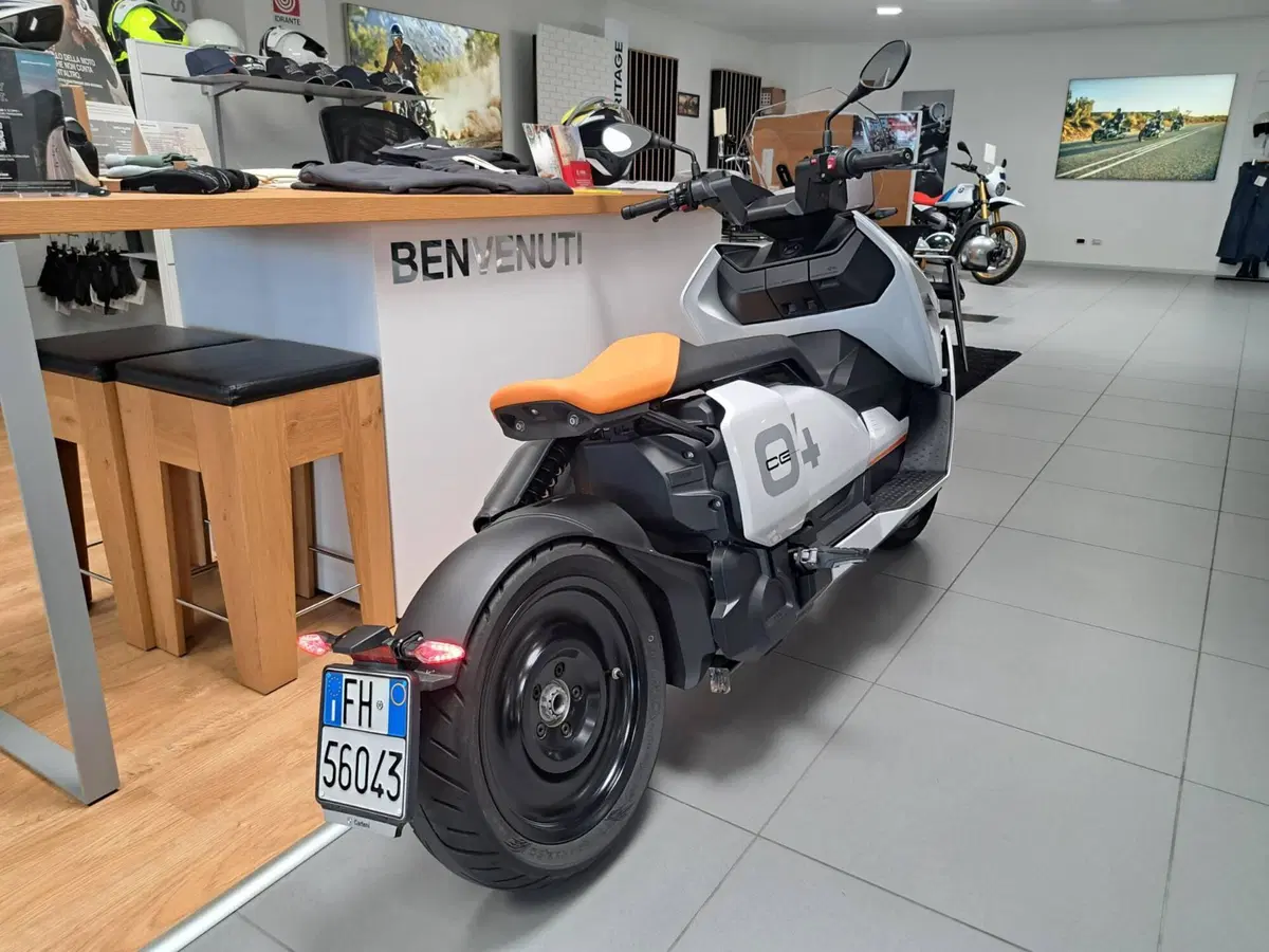 Bmw CE 04 (2021 - 25) (3)