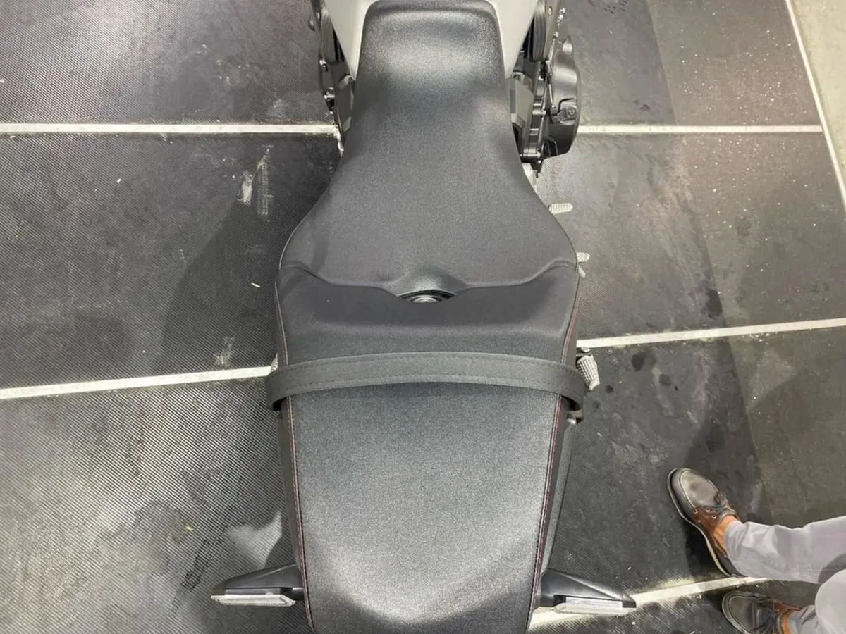 Honda CB 1000 R + Neo Sport Cafè (2019 - 20) (10)