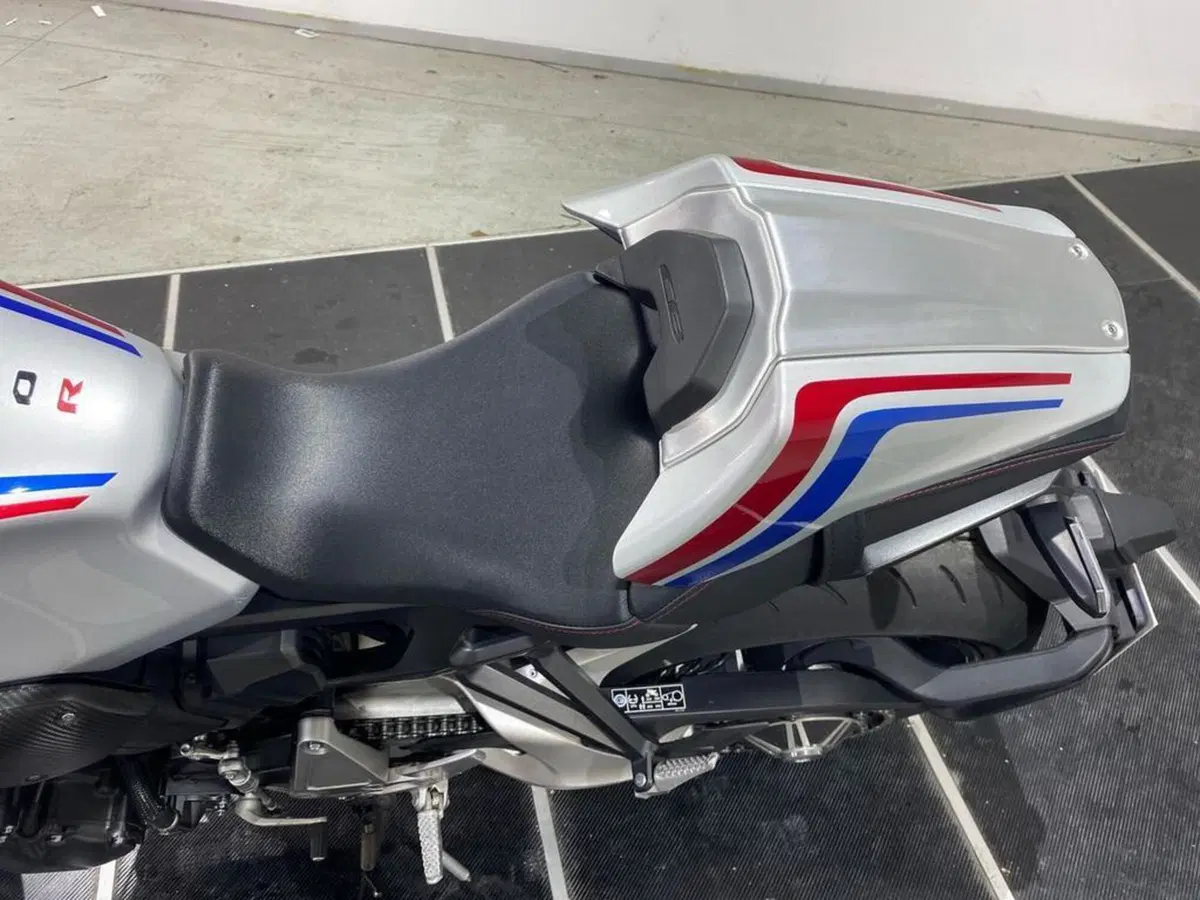 Honda CB 1000 R + Neo Sport Cafè (2019 - 20) (11)