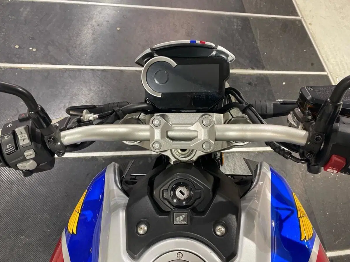 Honda CB 1000 R + Neo Sport Cafè (2019 - 20) (6)