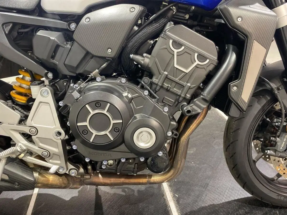 Honda CB 1000 R + Neo Sport Cafè (2019 - 20) (12)