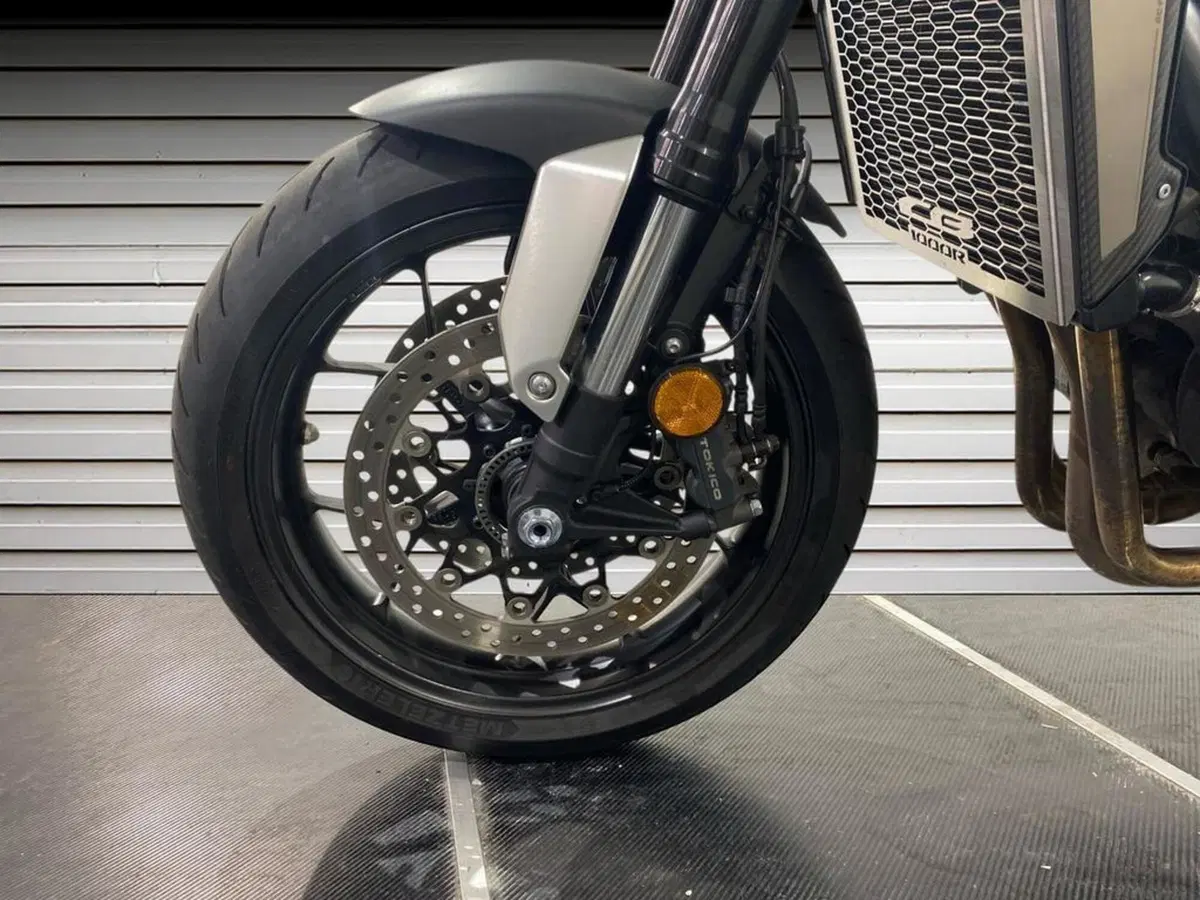 Honda CB 1000 R + Neo Sport Cafè (2019 - 20) (15)