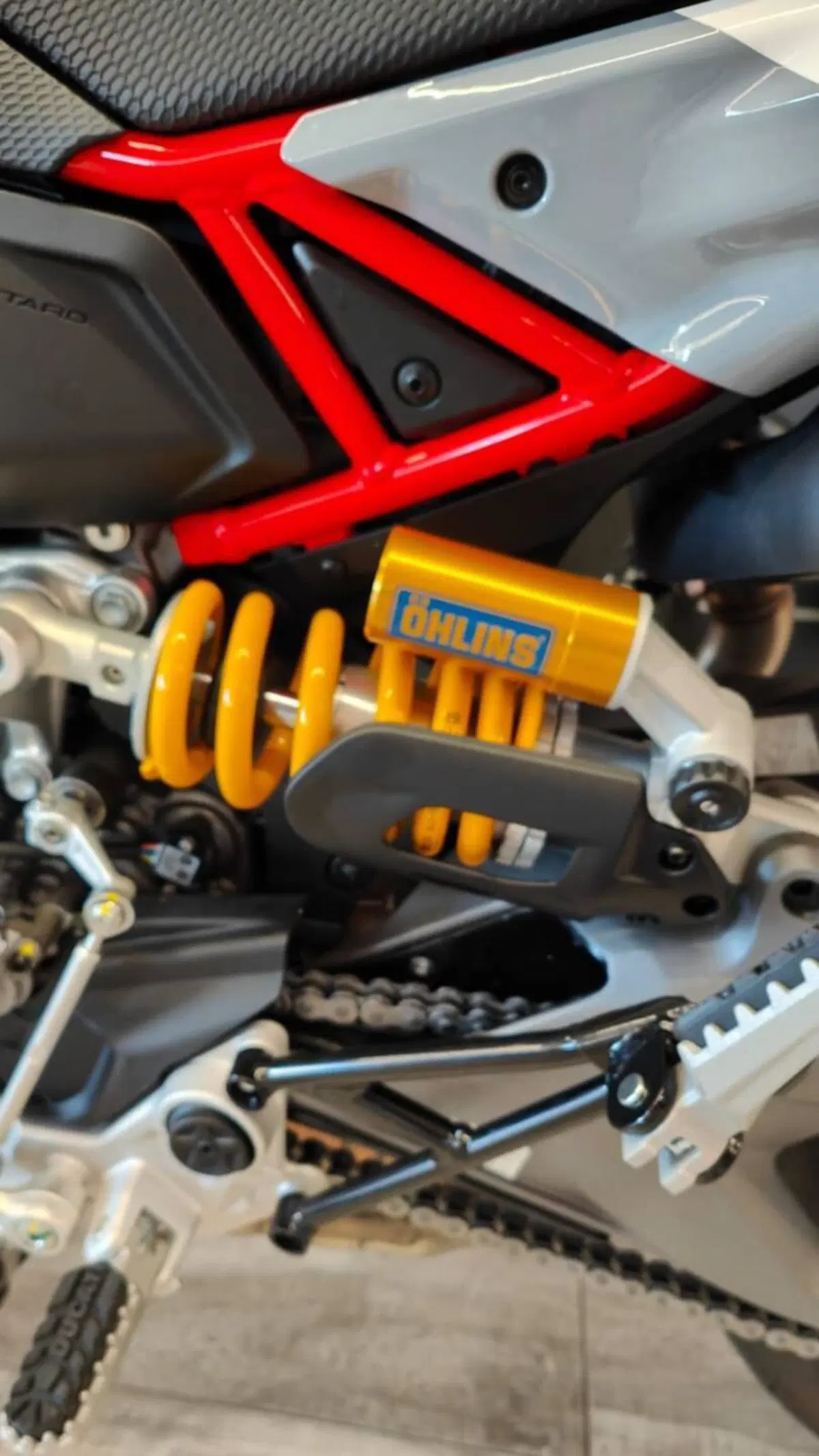 Ducati Hypermotard V2 SP (2026) (7)