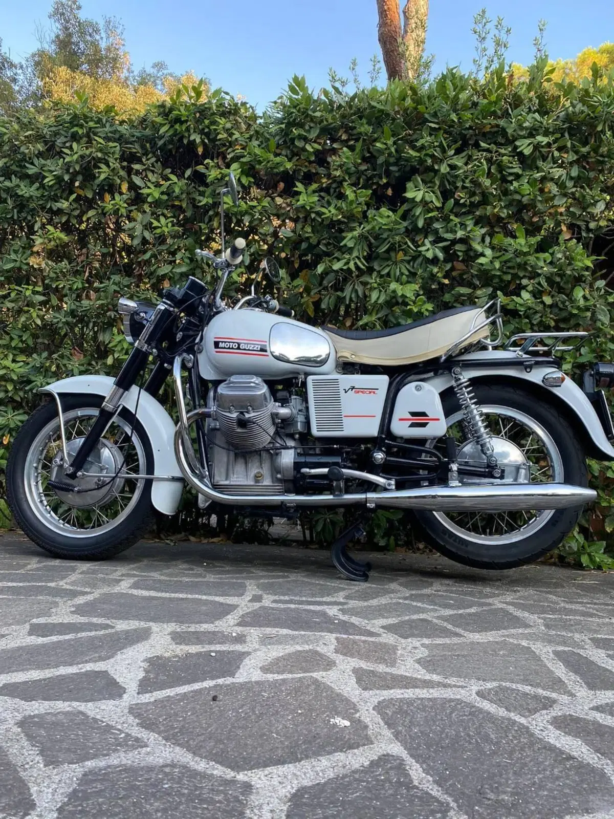 Moto Guzzi V7 special  (11)
