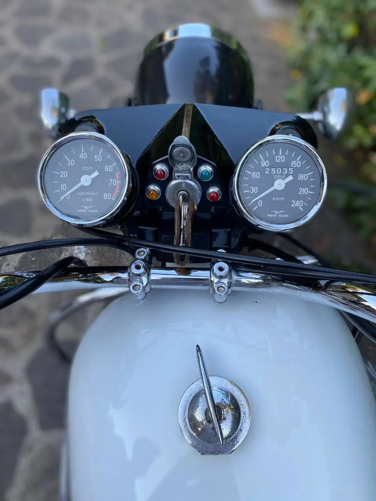 Moto Guzzi V7 special  (15)