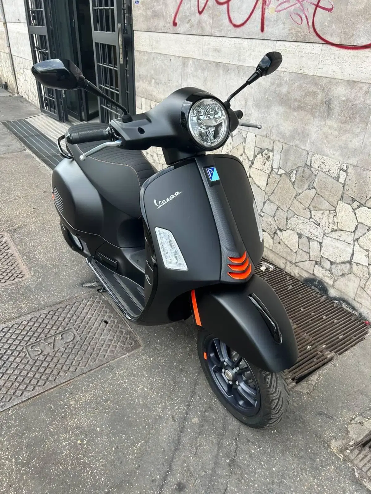 Vespa GTS 300 Super Sport (2023 - 24) (4)