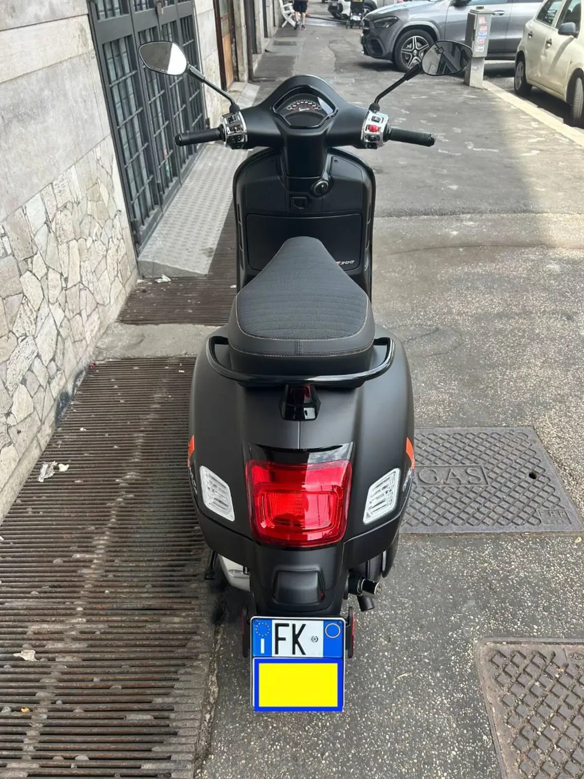 Vespa GTS 300 Super Sport (2023 - 24) (6)