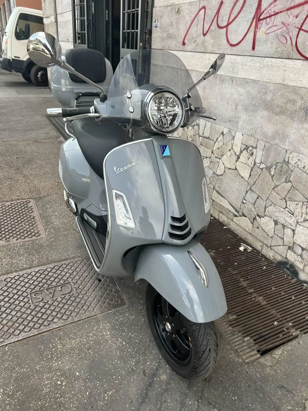 Vespa GTS 300 Hpe Super Tech (2019) (5)