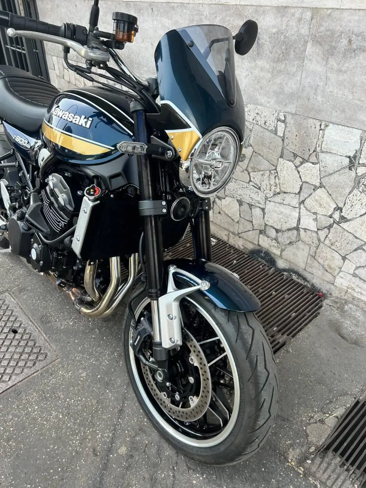 Kawasaki Z 900 RS (2022 - 25) (4)