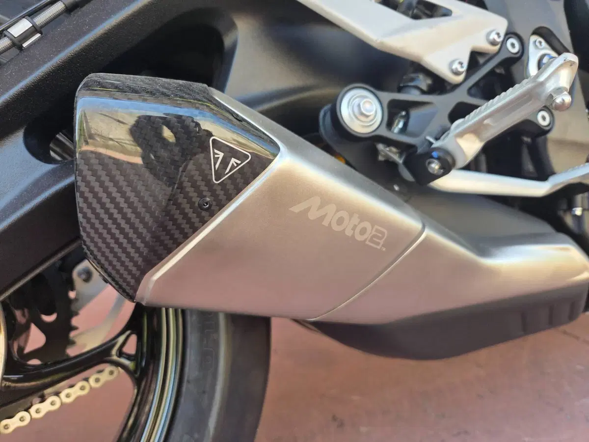 Triumph Street Triple 765 Moto2 (2026) (8)