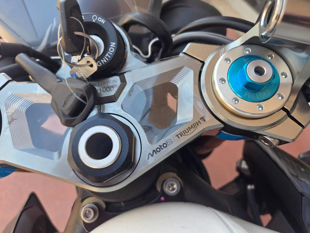 Triumph Street Triple 765 Moto2 (2026) (17)
