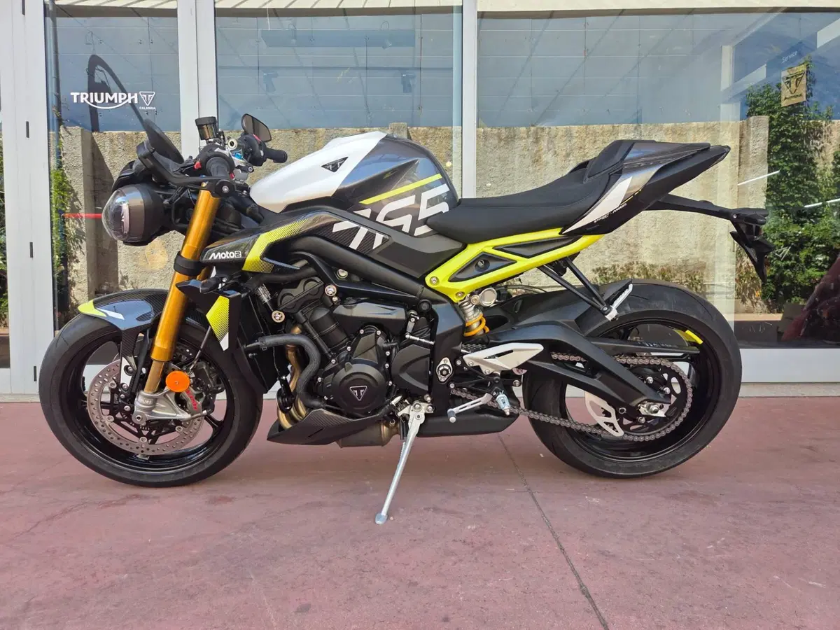 Triumph Street Triple 765 Moto2 (2026) (5)