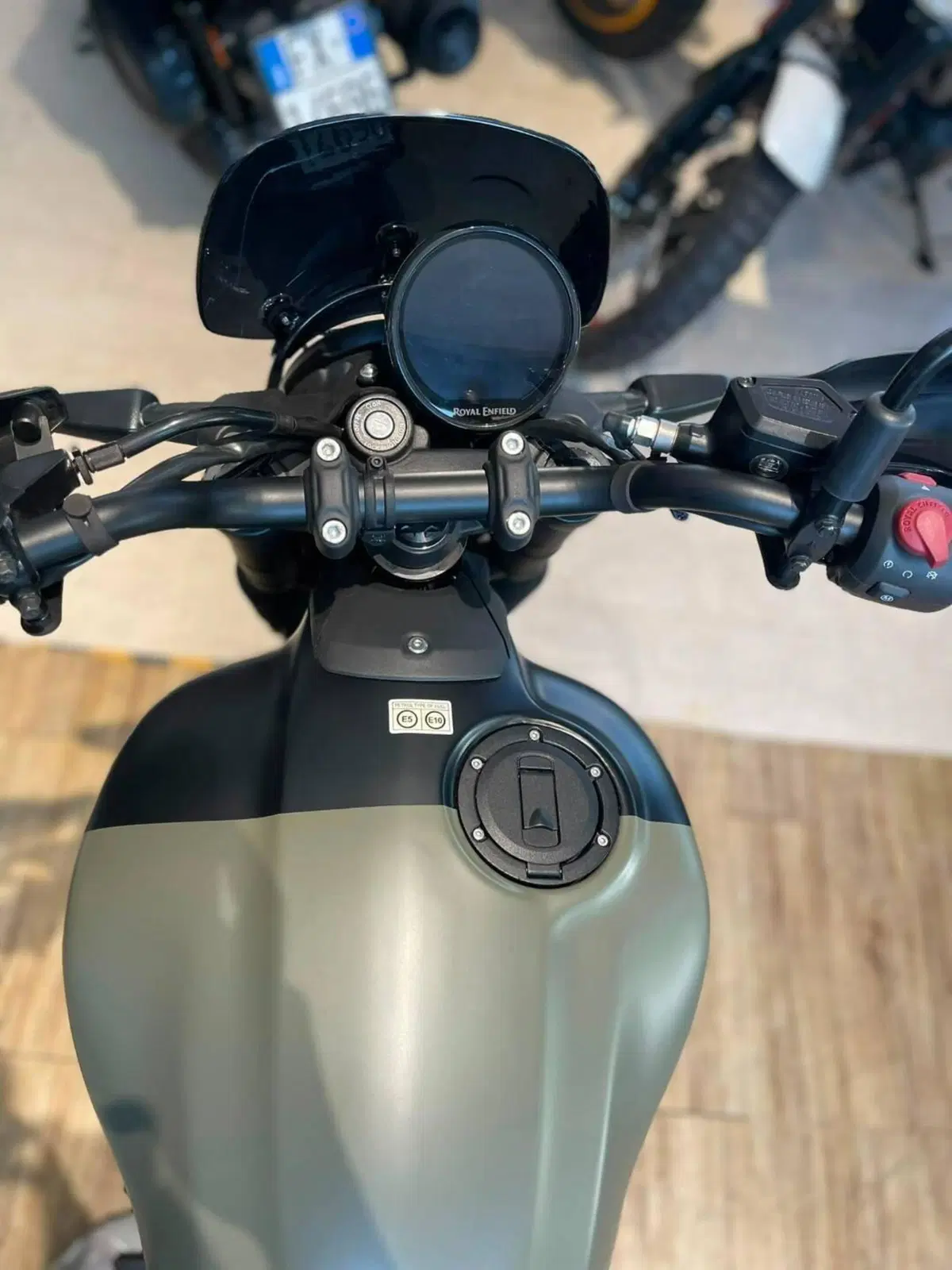 Royal Enfield Guerrilla 450 (2024 - 26) (3)