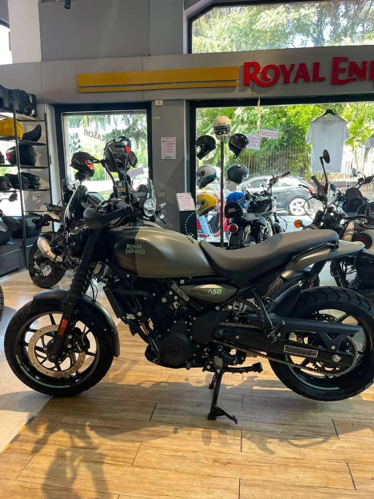 Royal Enfield Guerrilla 450 (2024 - 26) (12)