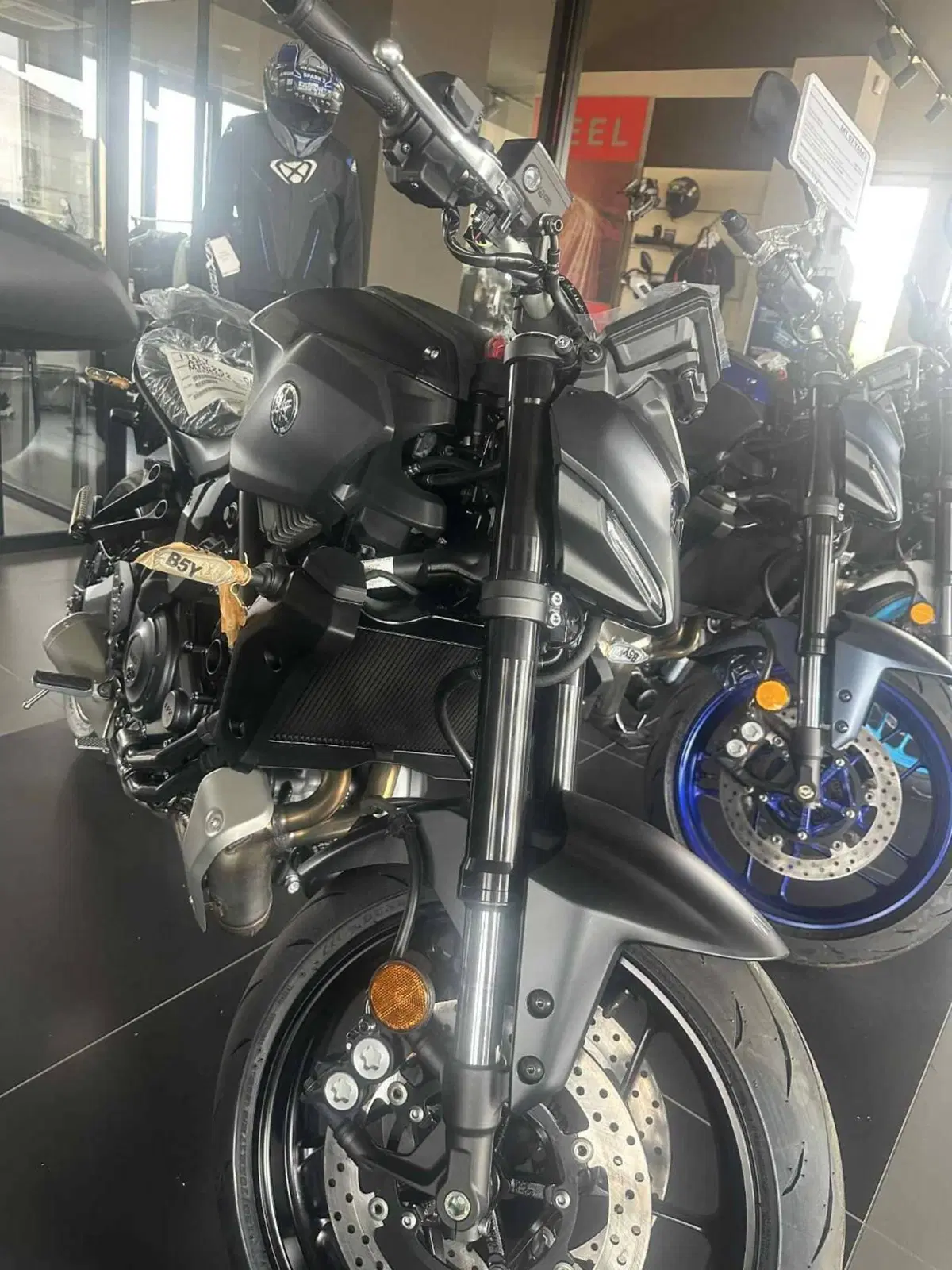 Yamaha MT-07 Y-AMT (2025 - 26) (2)