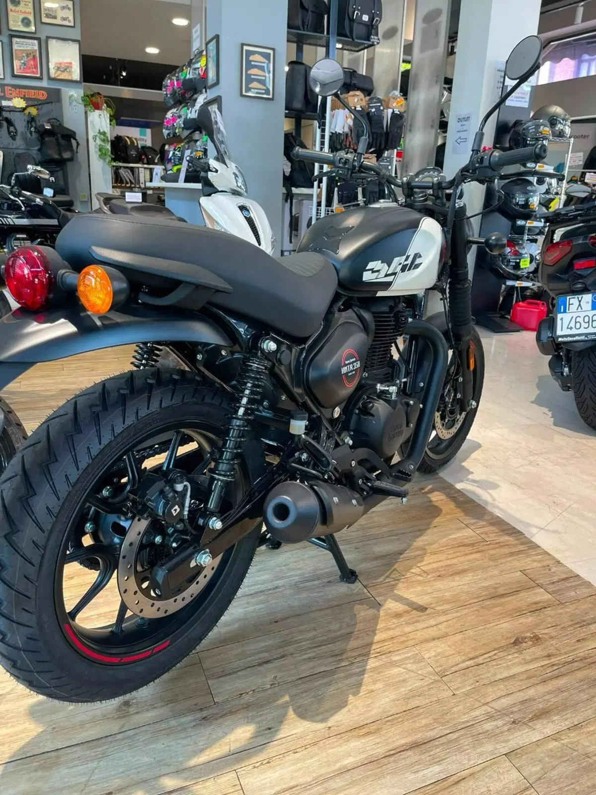 Royal Enfield HNTR 350 (2022 - 26) (6)