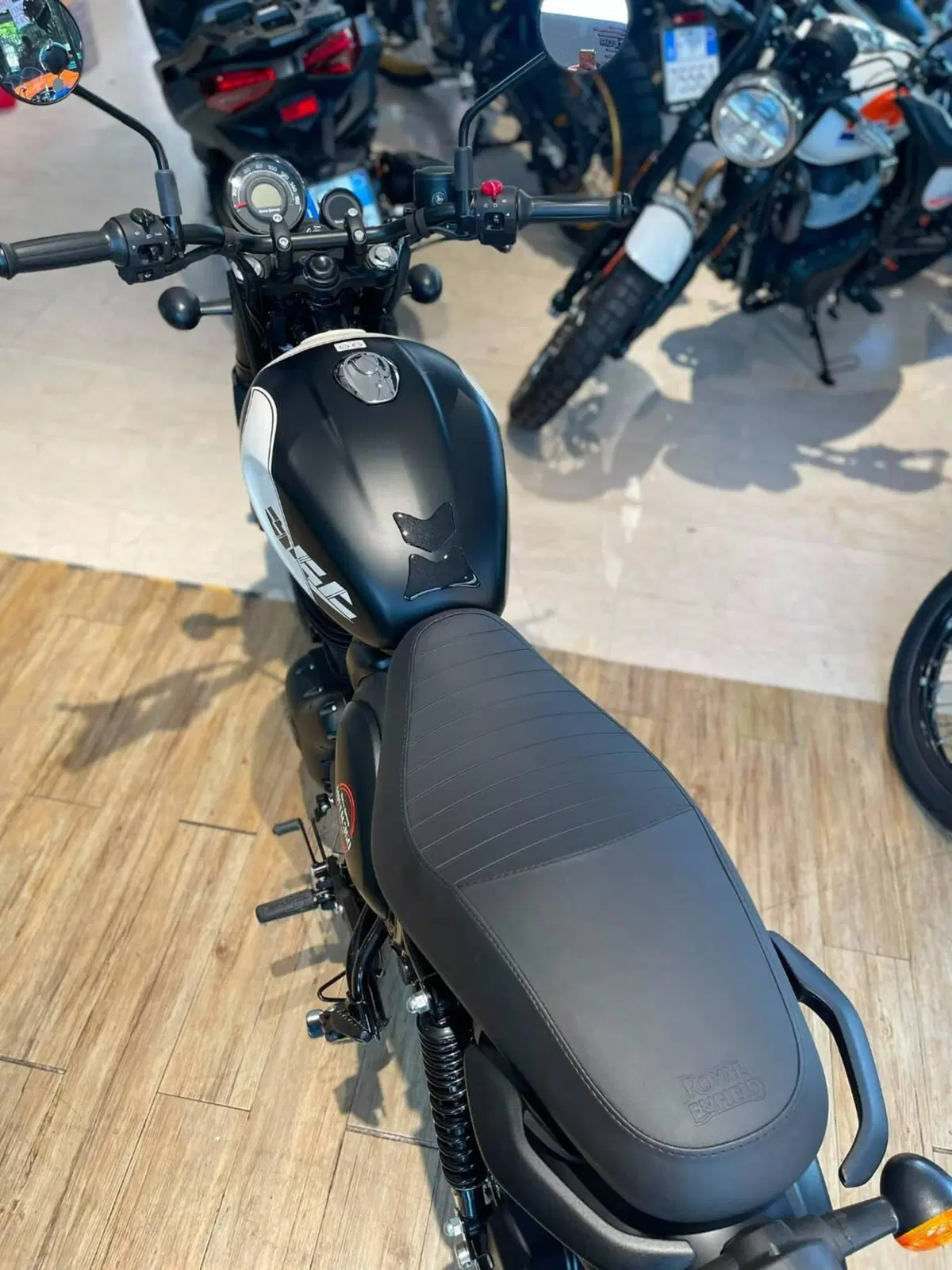 Royal Enfield HNTR 350 (2022 - 26) (7)