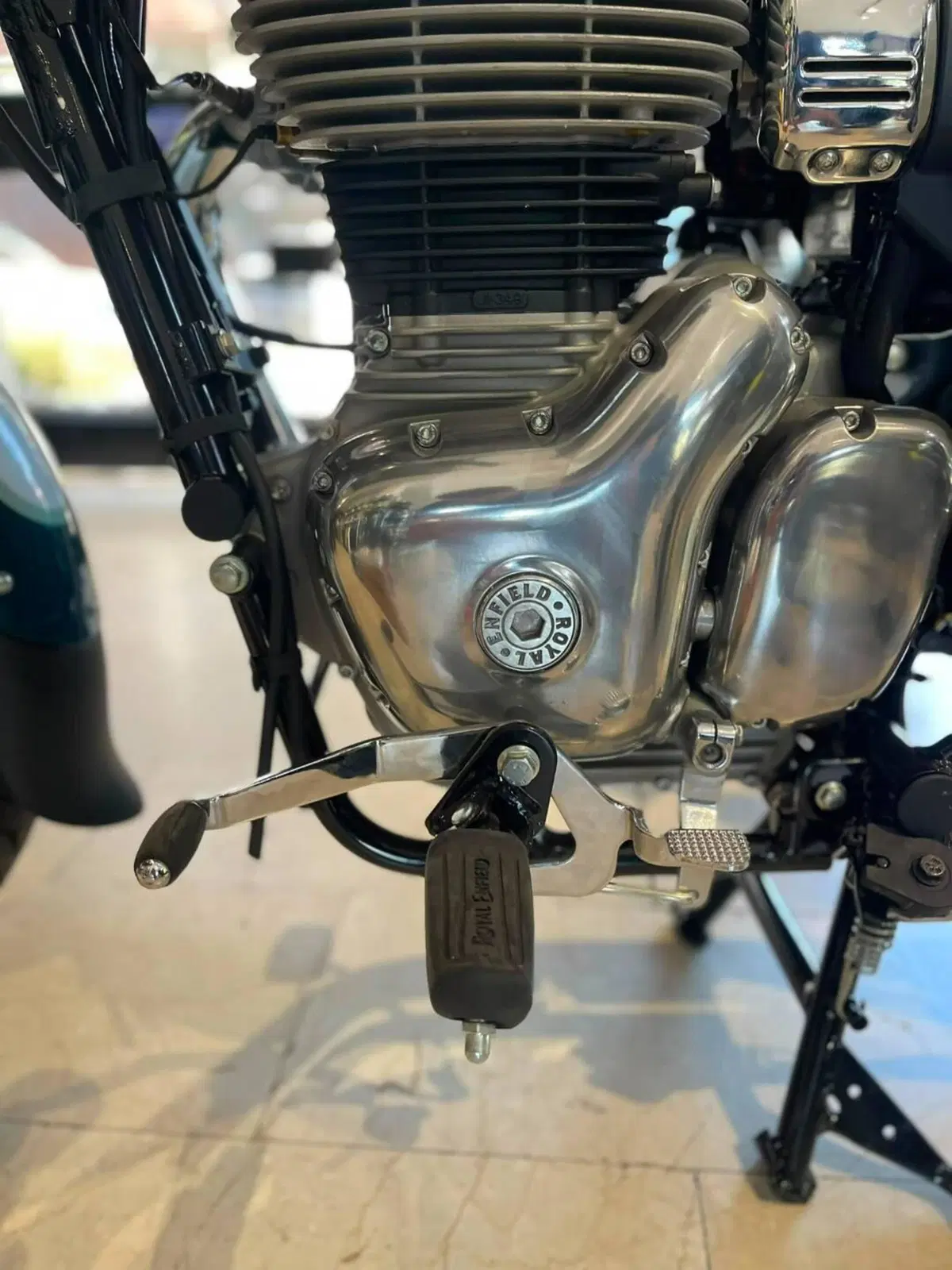 Royal Enfield Meteor 350 Aurora (2024 - 26) (4)