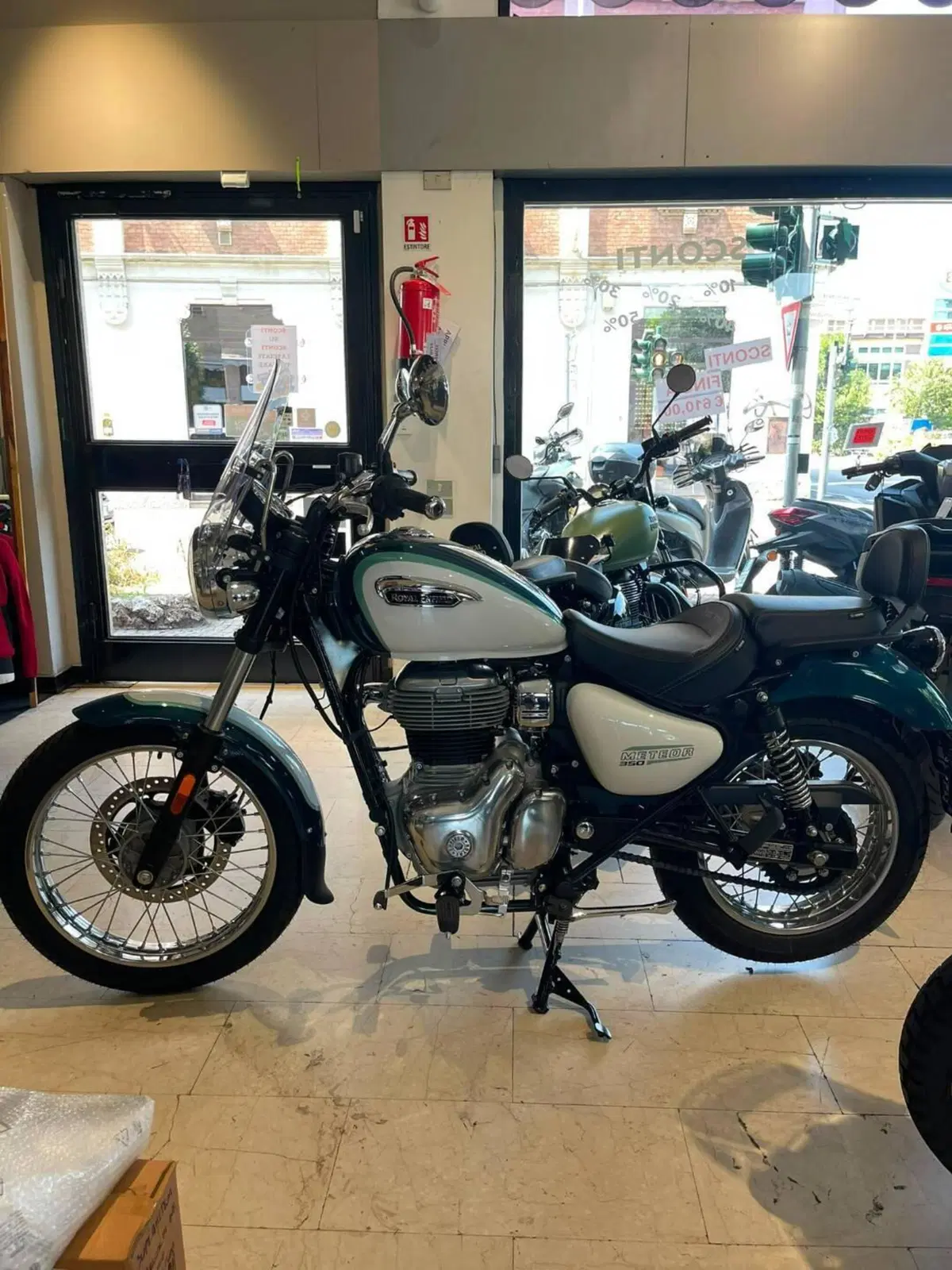 Royal Enfield Meteor 350 Aurora (2024 - 26)