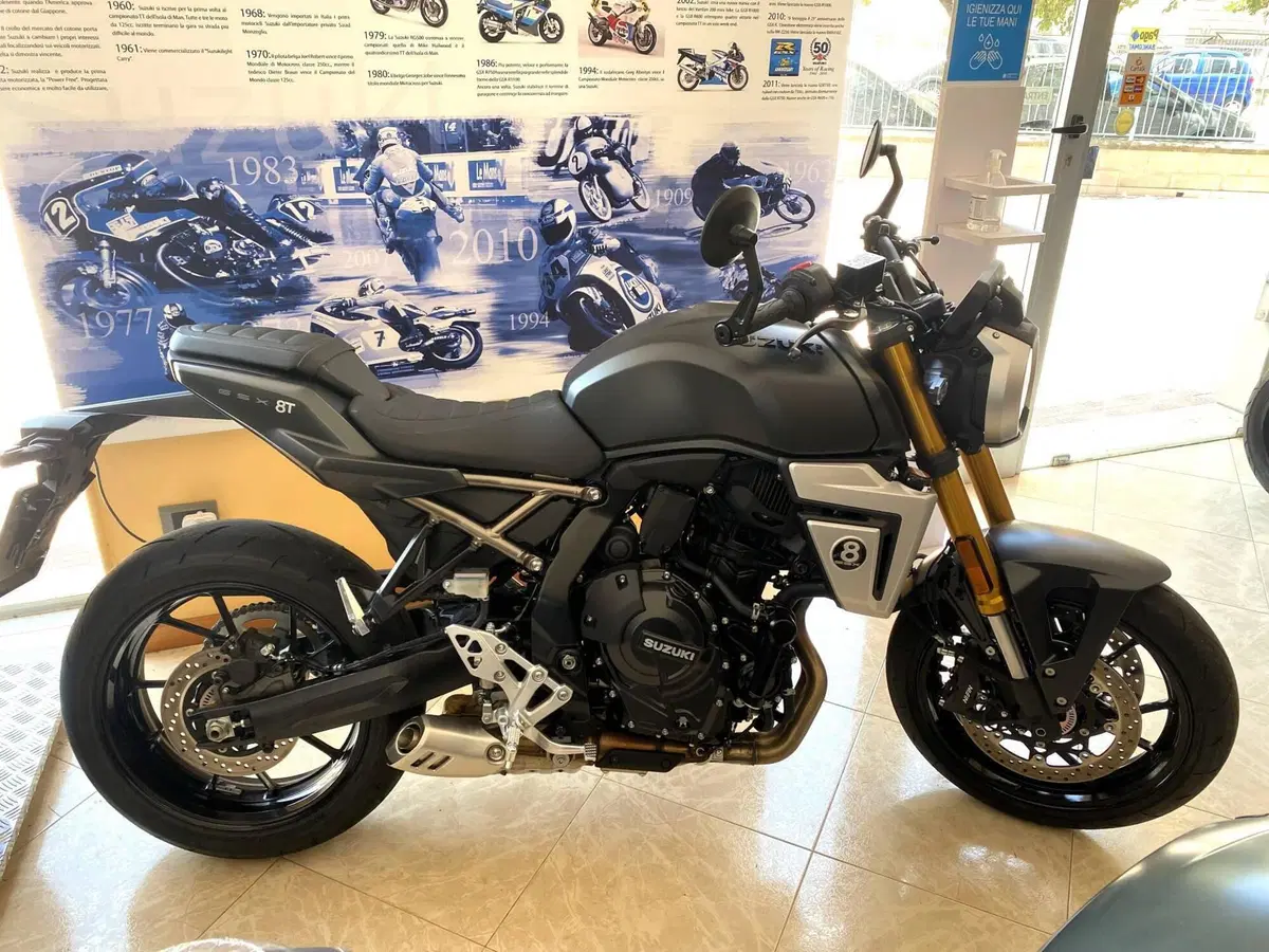Suzuki GSX-8T (2025 - 26)