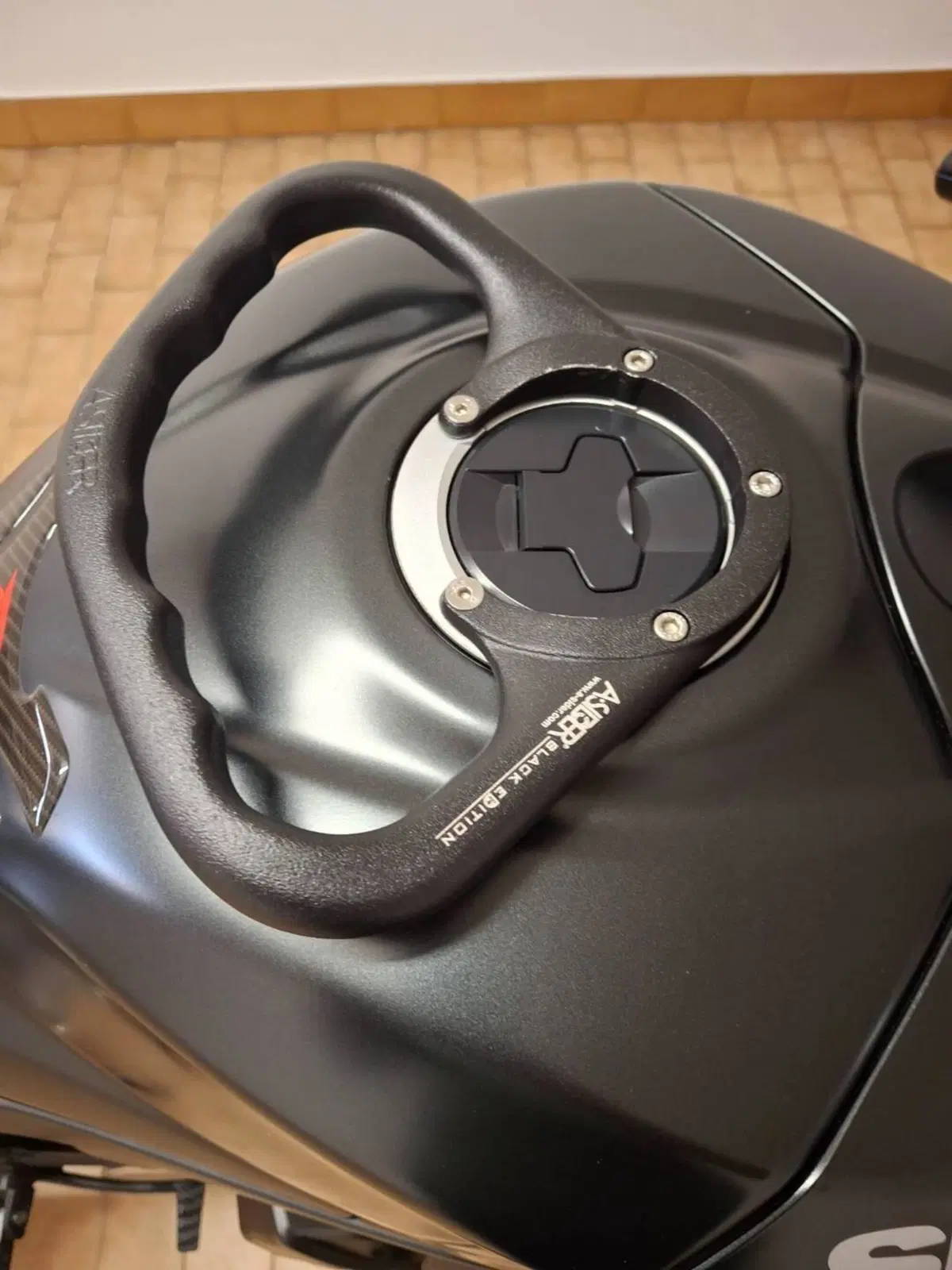 Suzuki GSX-R1000R (2019 - 20) (9)
