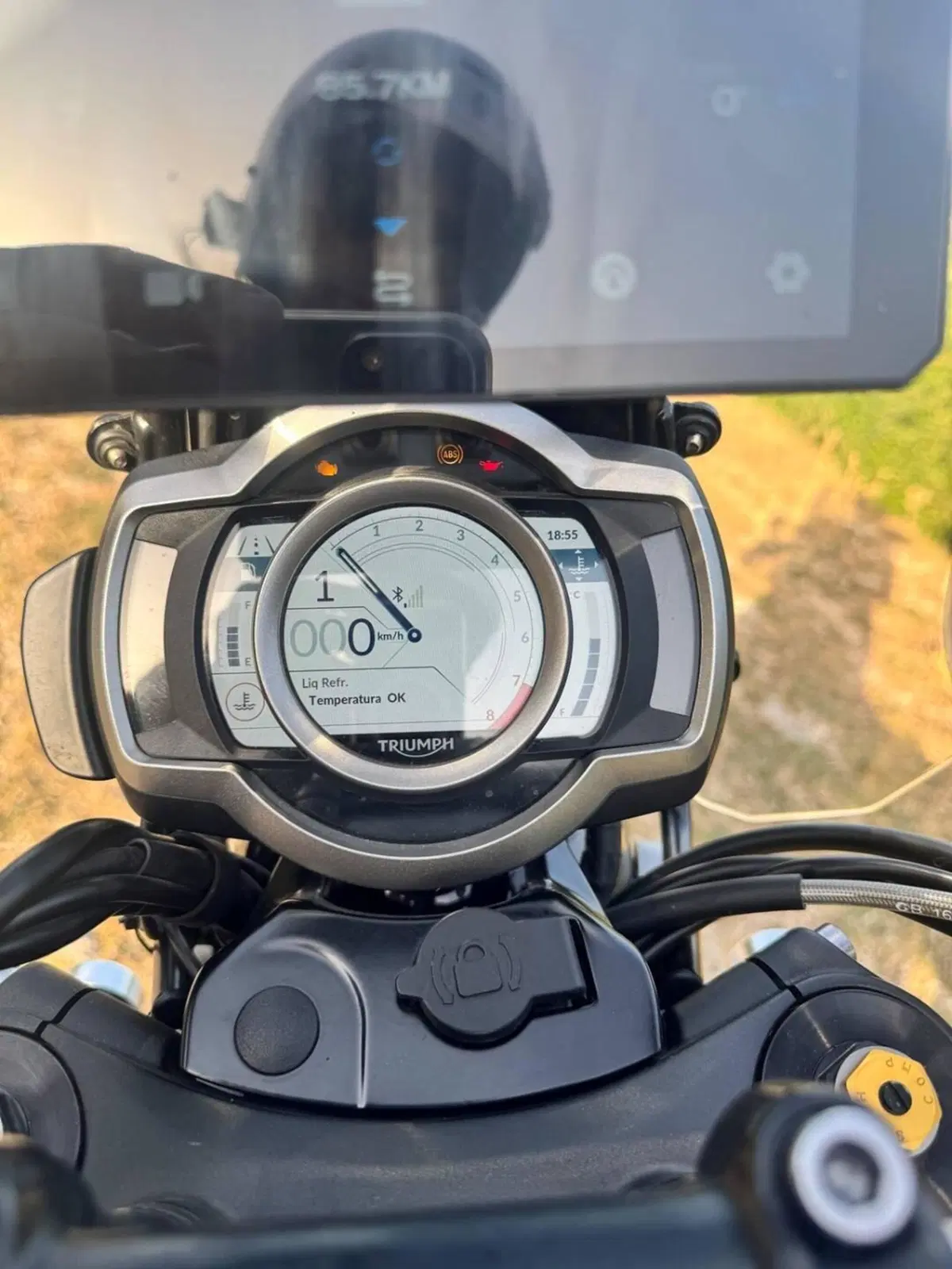 Triumph Scrambler 1200 XE Gold Line Edition (2021 - 22) (10)