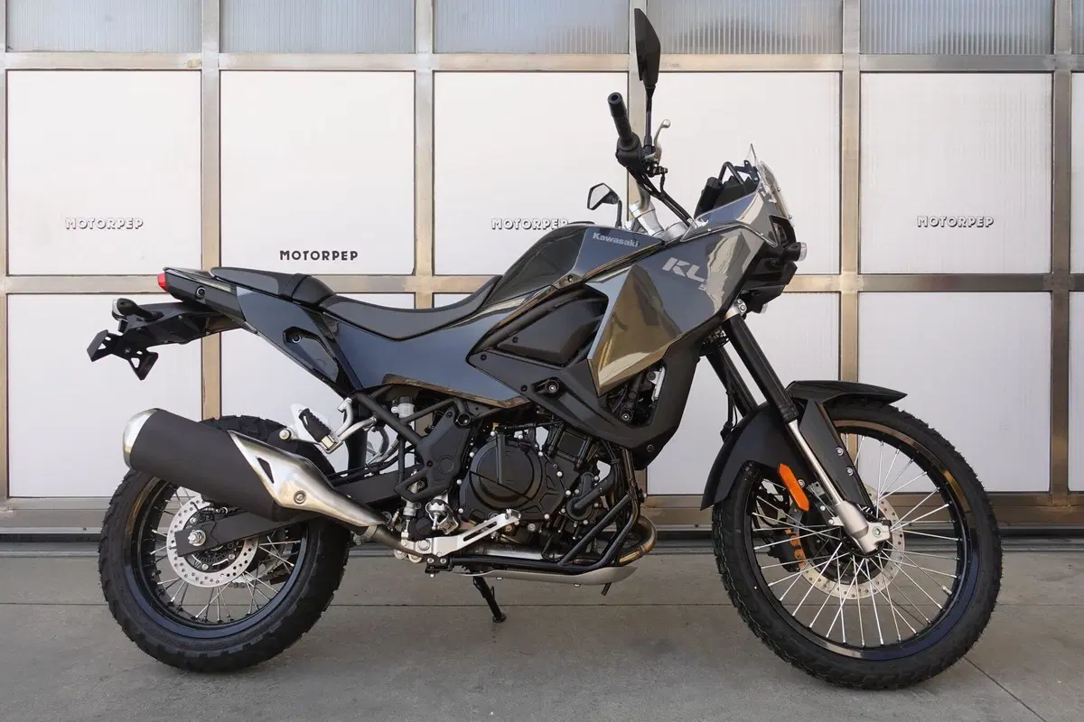 Kawasaki KLE 500 (2026) (2)